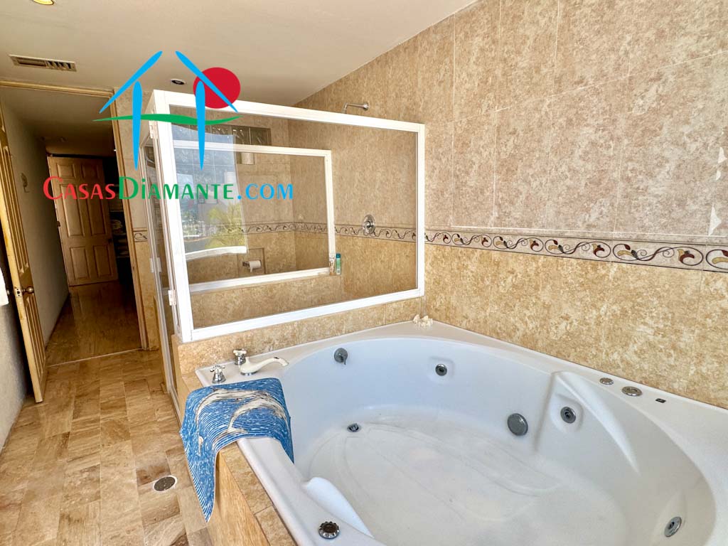 Brisas Diamante Villa 98 - Recámara principal 17